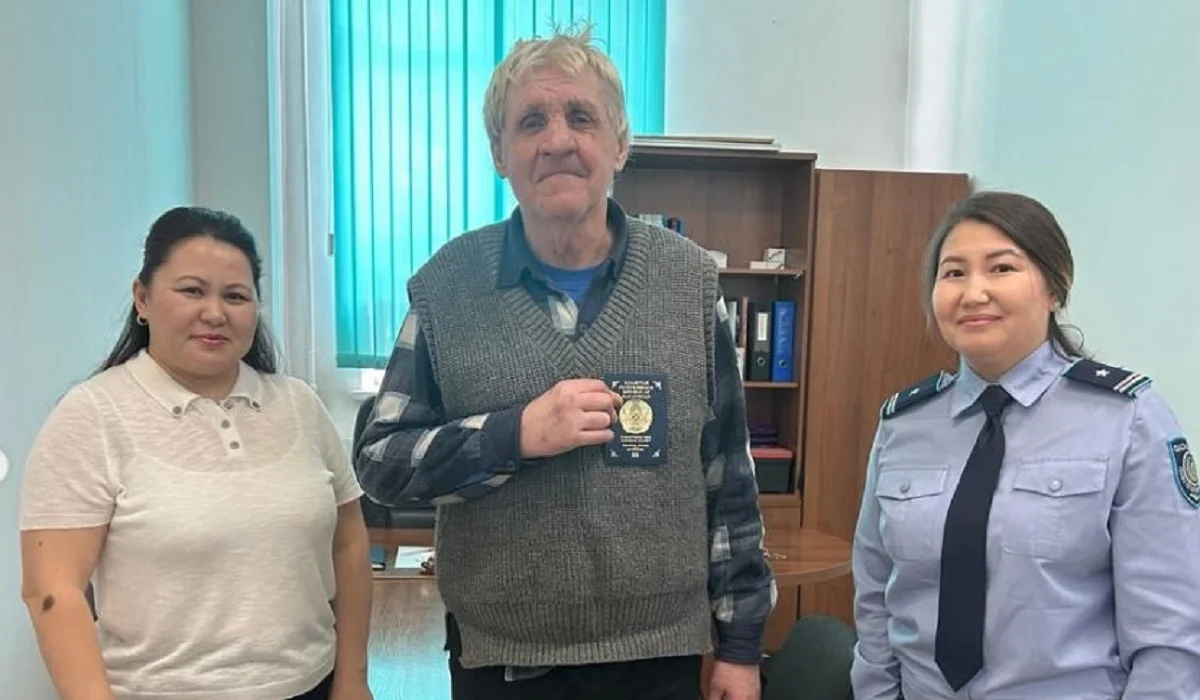 Алтай ауданының тұрғыны 20 жылдан кейін барып жеке куәлігін алды