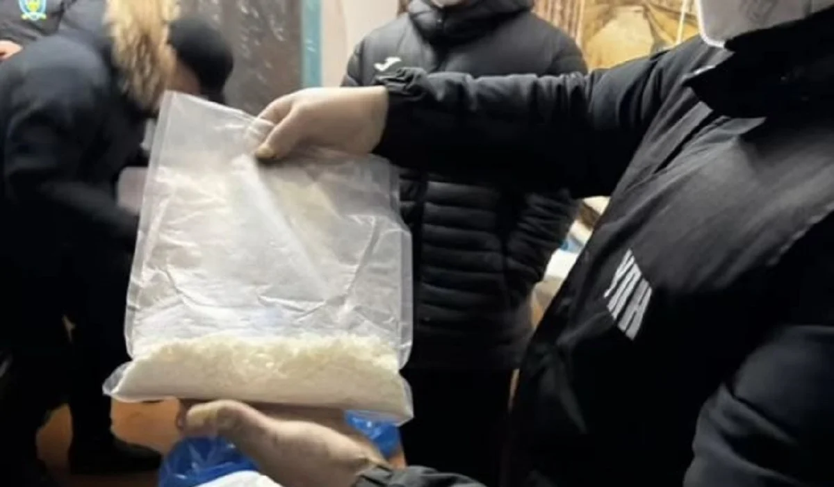 ШҚО-да ірі есірткі зертханасы табылды: оны ашқан 30 жастағы ер адам ұсталды