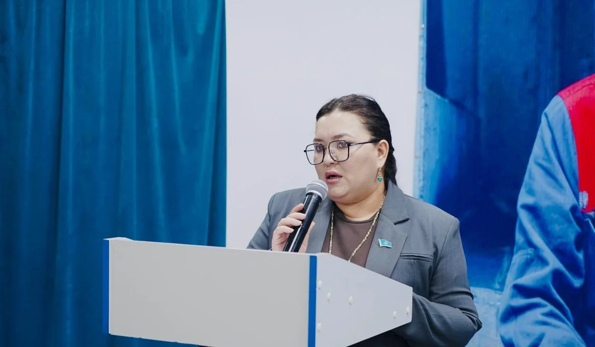 Ірі кәсіпорынның еңбек ұжымы азаматтық белсенділікті қолдайды: Референдум алдындағы кездесу