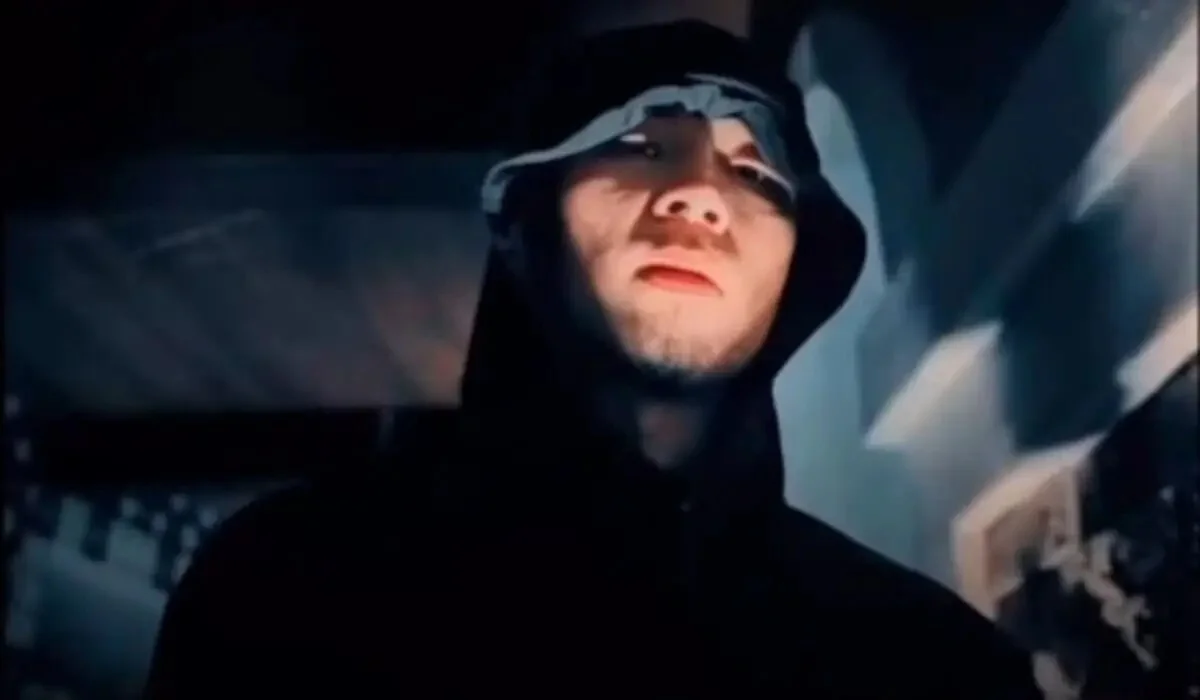 «Сонда күніне 4 сағат жұмыс істеймін ба?»: Ақтөбеде рэпер Qarakesek сотталып кетті