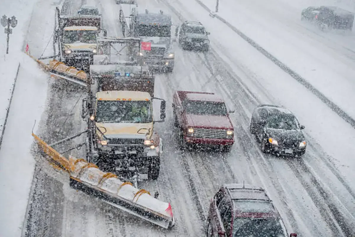 Ауа райына байланысты бірқатар өңірде жолдар жабылды
