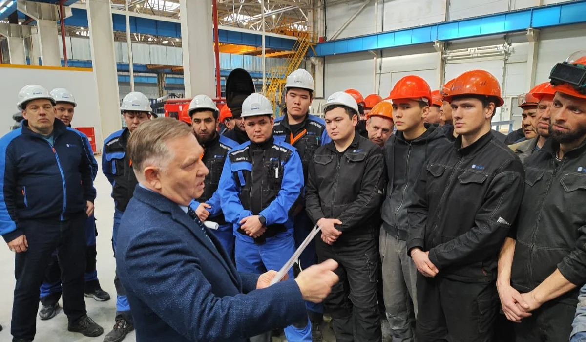 Шахтинск пен Саран қалаларында жаңа Конституция жобасы өндіріс ұжымдарында талқыланды