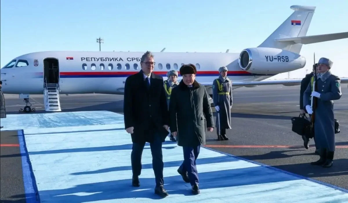 Бектенов Сербия президенті Александр Вучичті әуежайдан күтіп алды