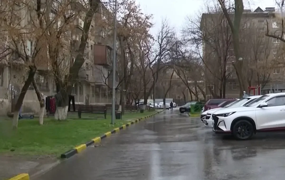 Шымкентте бір подъездегі үш пәтерден төрт адамның мәйіті табылды