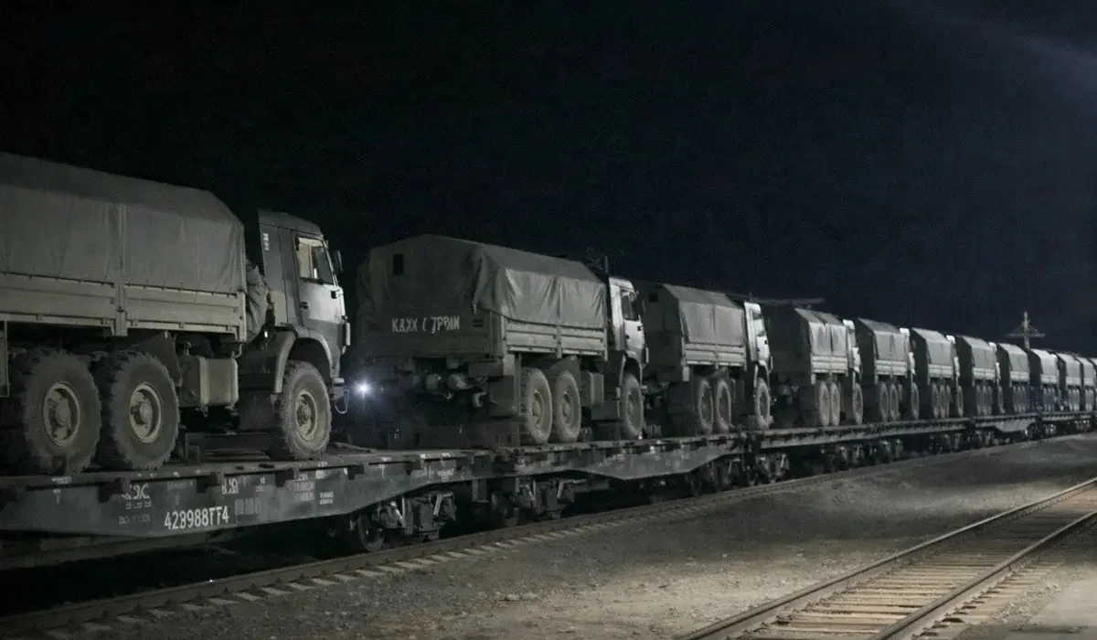 Маңғыстауда әскери техниканың үлкен колоннасы қайда барады: Қорғаныс министрлігі түсініктеме берді