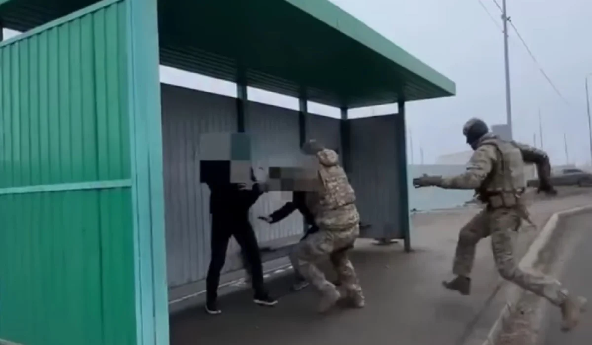 Атырауда бірнеше рет қалта ұрлығын жасады деген күдікті аялдамада ұсталды