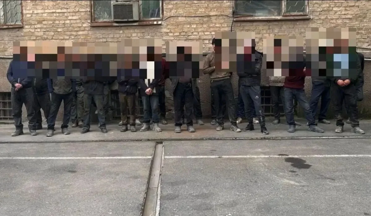 Шымкентте заңсыз жұмыс істеген 20 шетелдік ұсталды