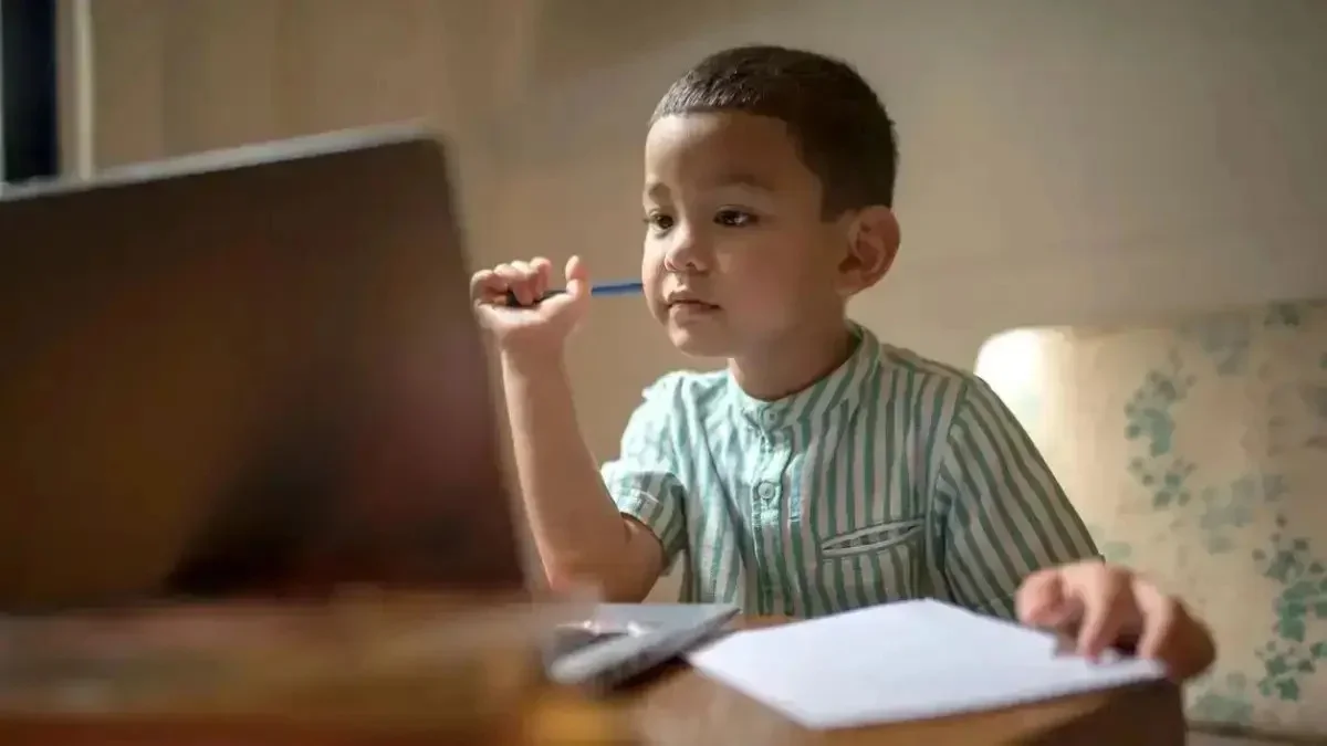 Қазақстанның бірнеше өңірінде оқушылар ауа райына байланысты сабағын үйден оқуға мәжбүр