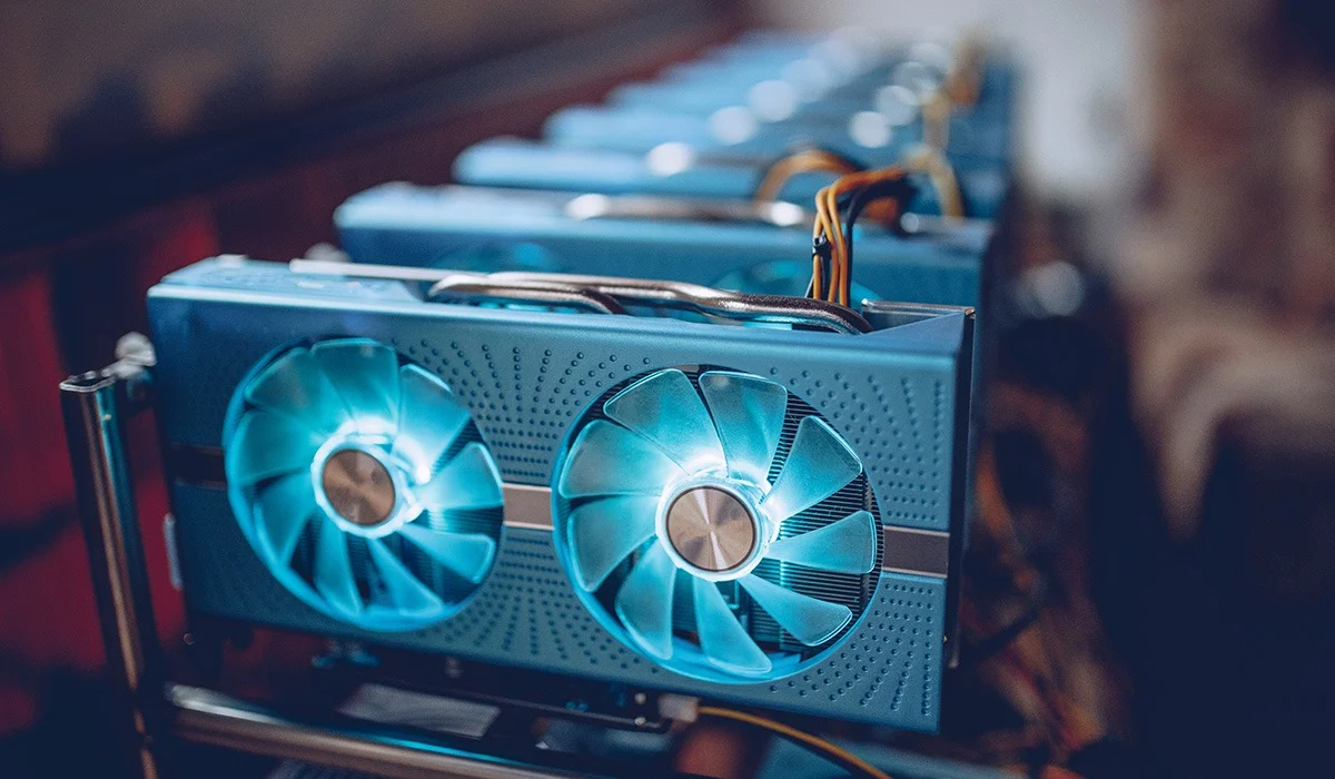 Теміртаудағы жасырын криптоферма 185 млн теңге пайда тапқан