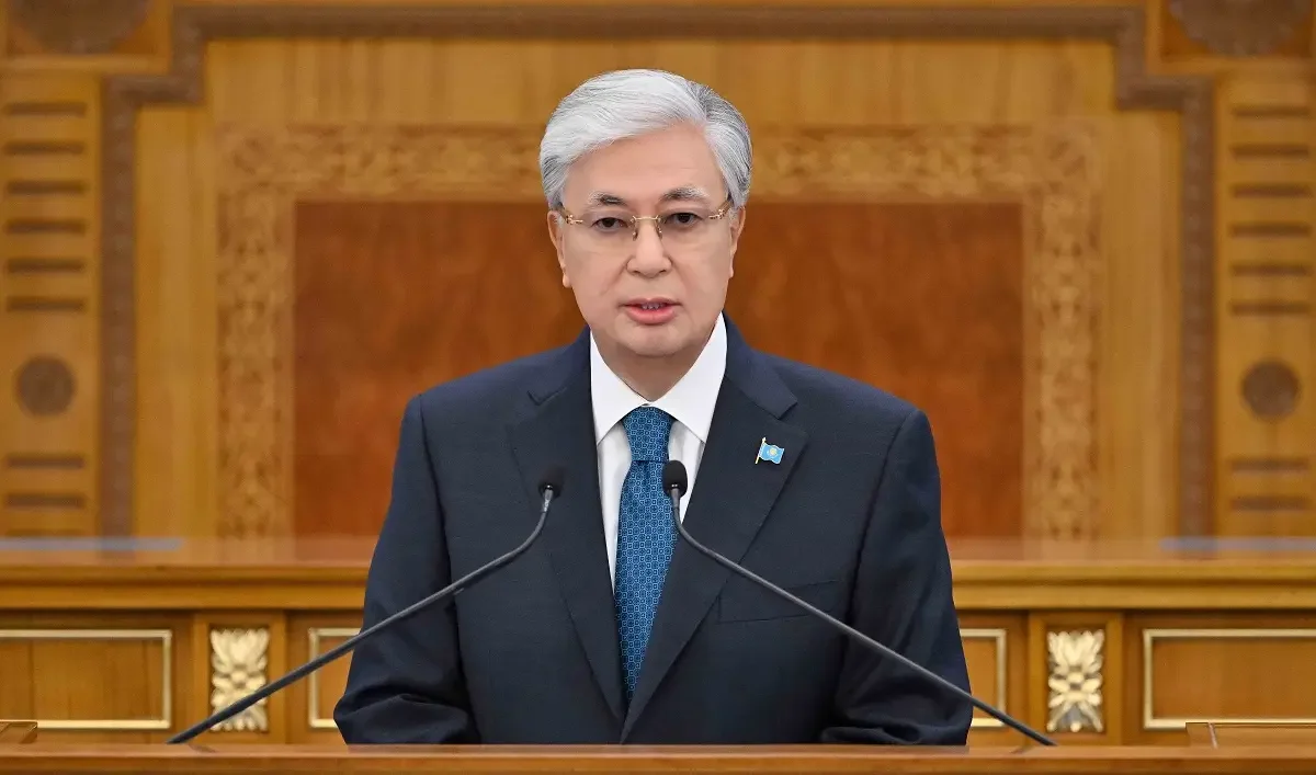 «Қаражаттың тиімді жұмсалуын қатаң бақылау керек»: президент мәслихаттардың негізгі міндетін айтты