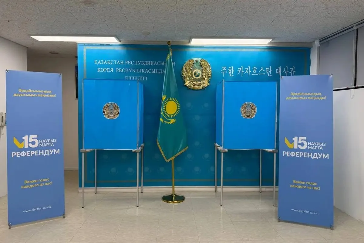 Референдум: Ең алғашқы дауыс беруші Жапонияда өз таңдауын жасады