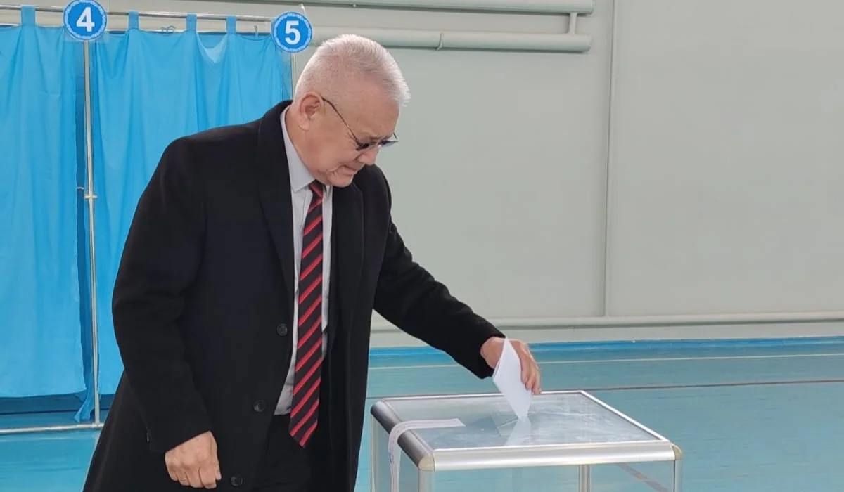 Көрісу күнімен тұспа-тұс келді: Ақтауда референдум учаскелерінде мерекелік атмосфера орнады