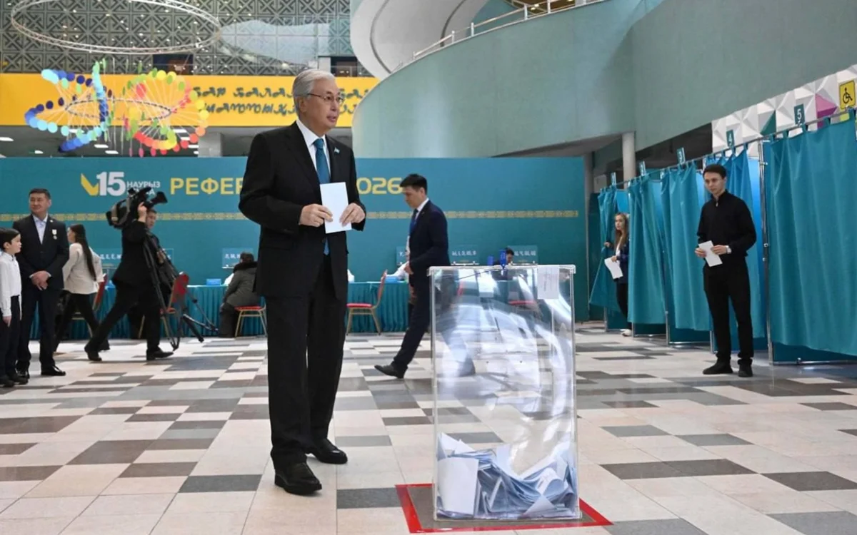 «Конституцияның преамбуласын және басқа да нормаларын өзім жаздым»: Тоқаев республикалық референдумда дауыс берді