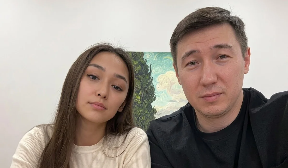 «Әйелін қорлап, қорқытып, айқайлаған»: сот әнші Рахат Тұрлыхановтың ісін прокурорға жолдаған