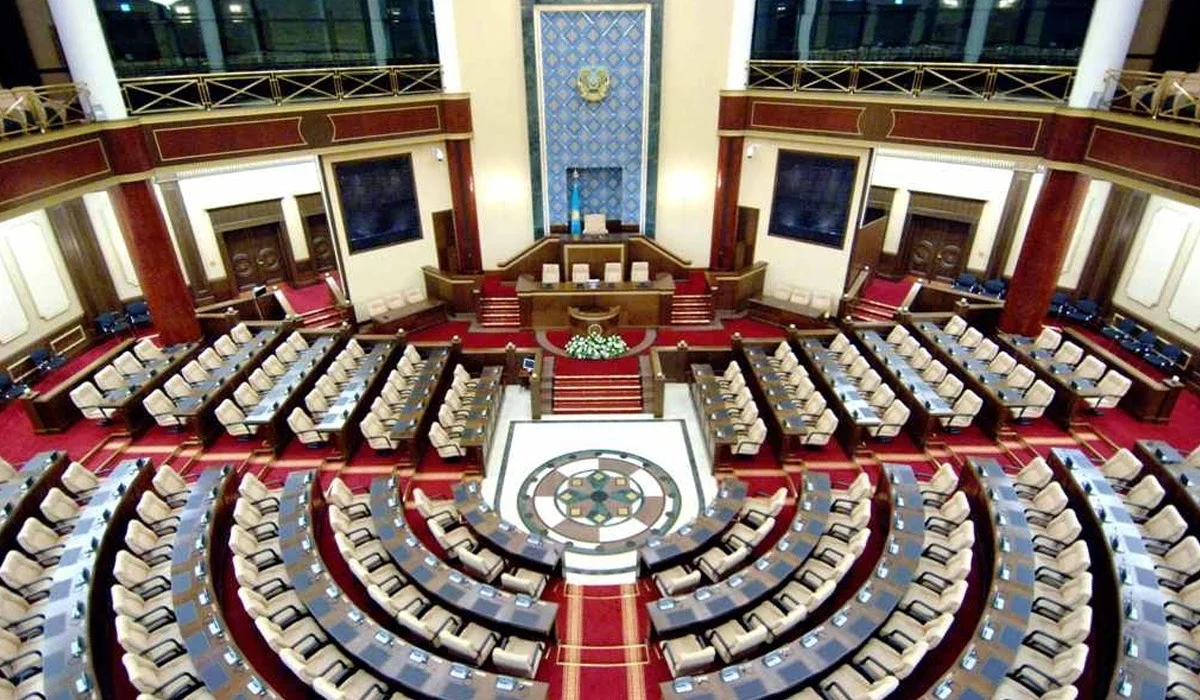 Жаңа Конституция: Парламент палаталарының бірлескен отырысы қай күні өтетіні белгілі болды