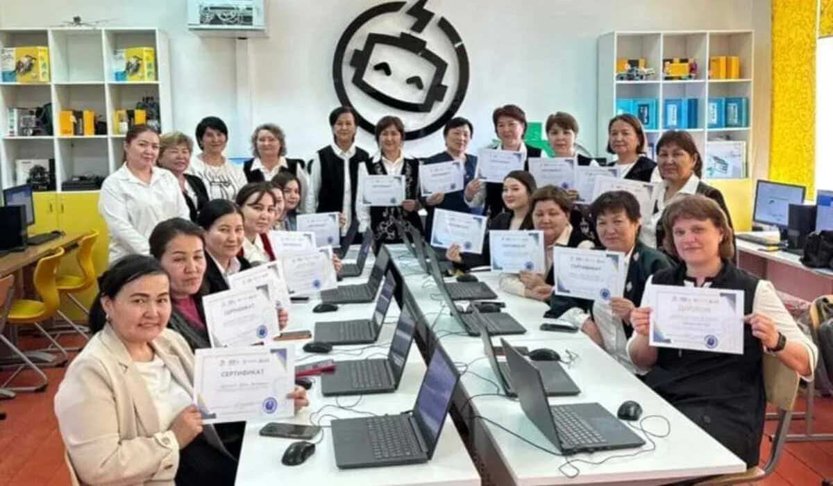 Шымкентте кітап оқу марафоны: ұстаздар ең көп кітап оқитын мектептер анықталды