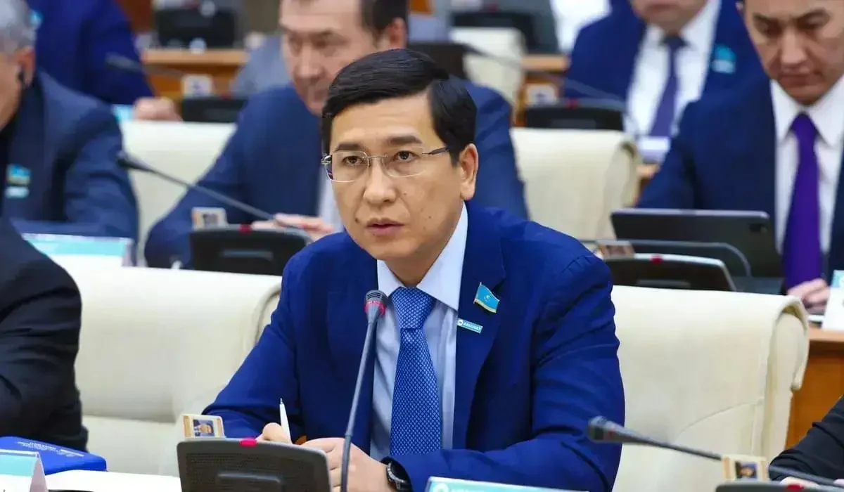 Аймағамбетов қазақстандықтар үшін міндетті болатын үш күнгі қосымша демалыстың талаптарын түсіндірді