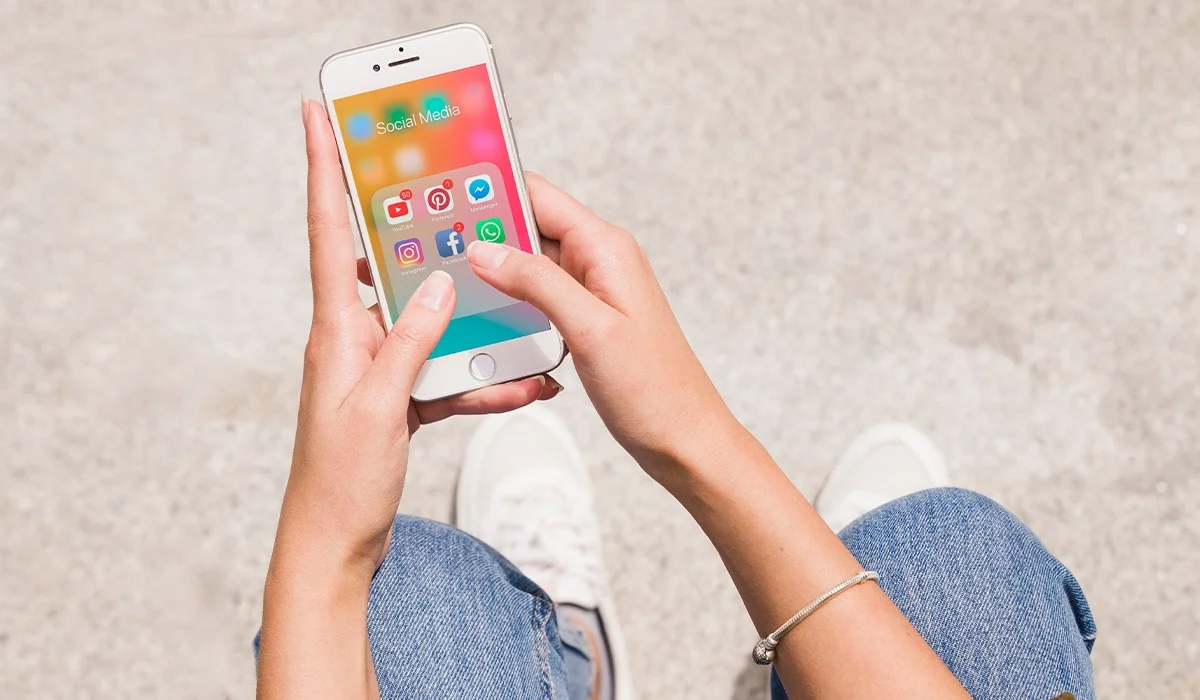 АҚШ-та бойжеткен желіге тәуелді болып қалғаны үшін Instagram, Facebook пен YouTube-тен 1,3 миллиард теңге өндіріп алмақ