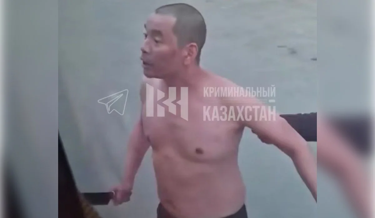 Алматыда фелдшерлерге пышақ ала жүгірген адам изоляторға қамалды