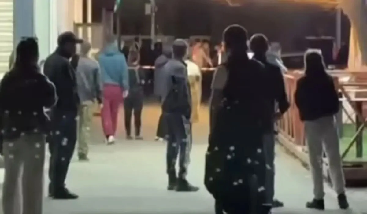 Талдықорғанның қақ ортасында танысы досын пышақтап кеткен (ВИДЕО)