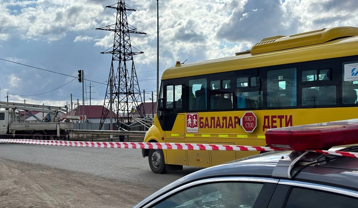 БҚО-да маршруттық және мектеп автобустары соқтығысып, бірнеше адам зардап шекті