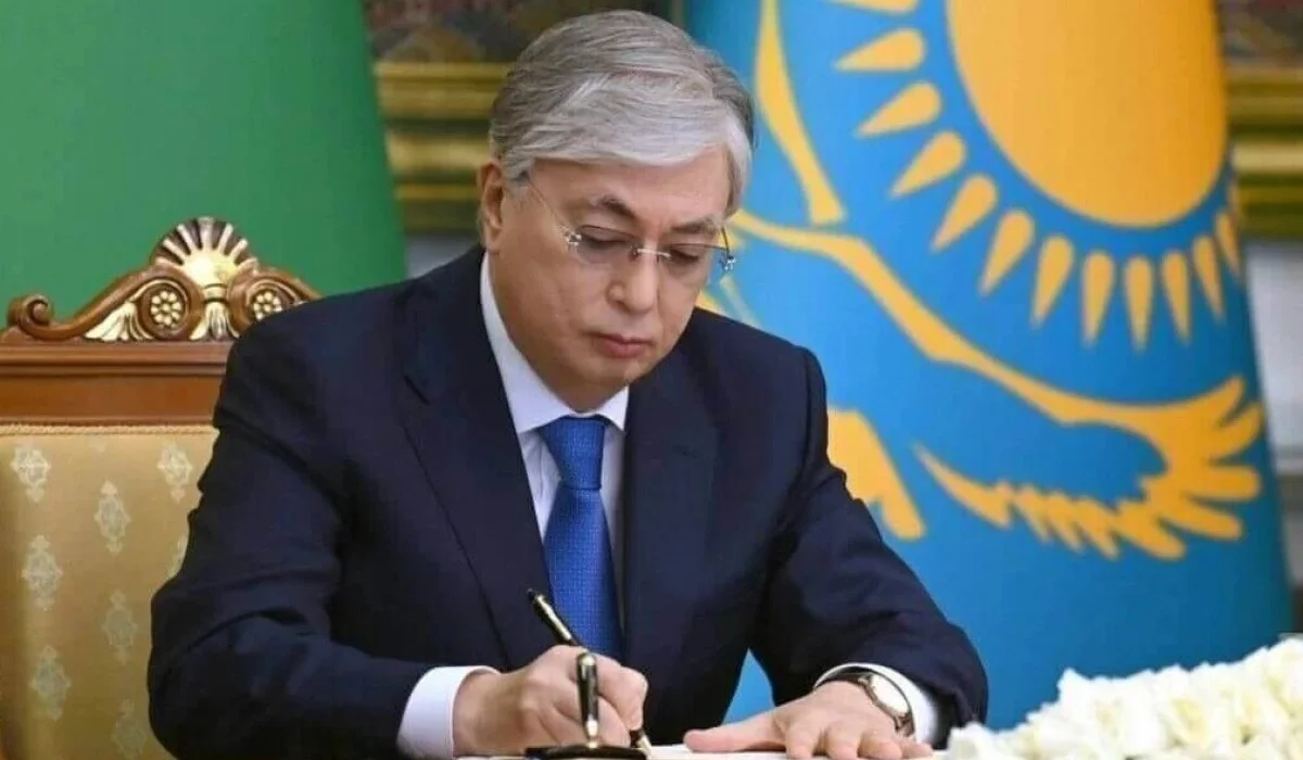 Тоқаев әскери қызмет саласында кадрлық ауыс-түйіс жасады