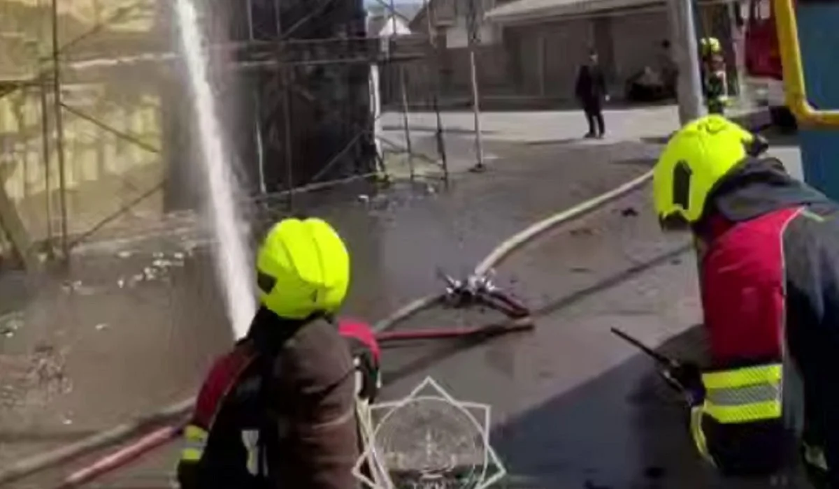 Алматыда салынып жатқан үш қабатты қоймадан өрт шықты (ВИДЕО)