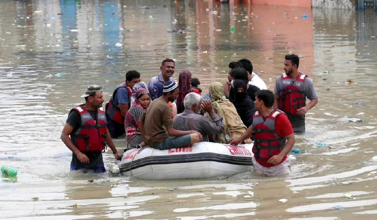 Пәкістанда су тасқынынан бір тәулікте 15 адам қаза тапты