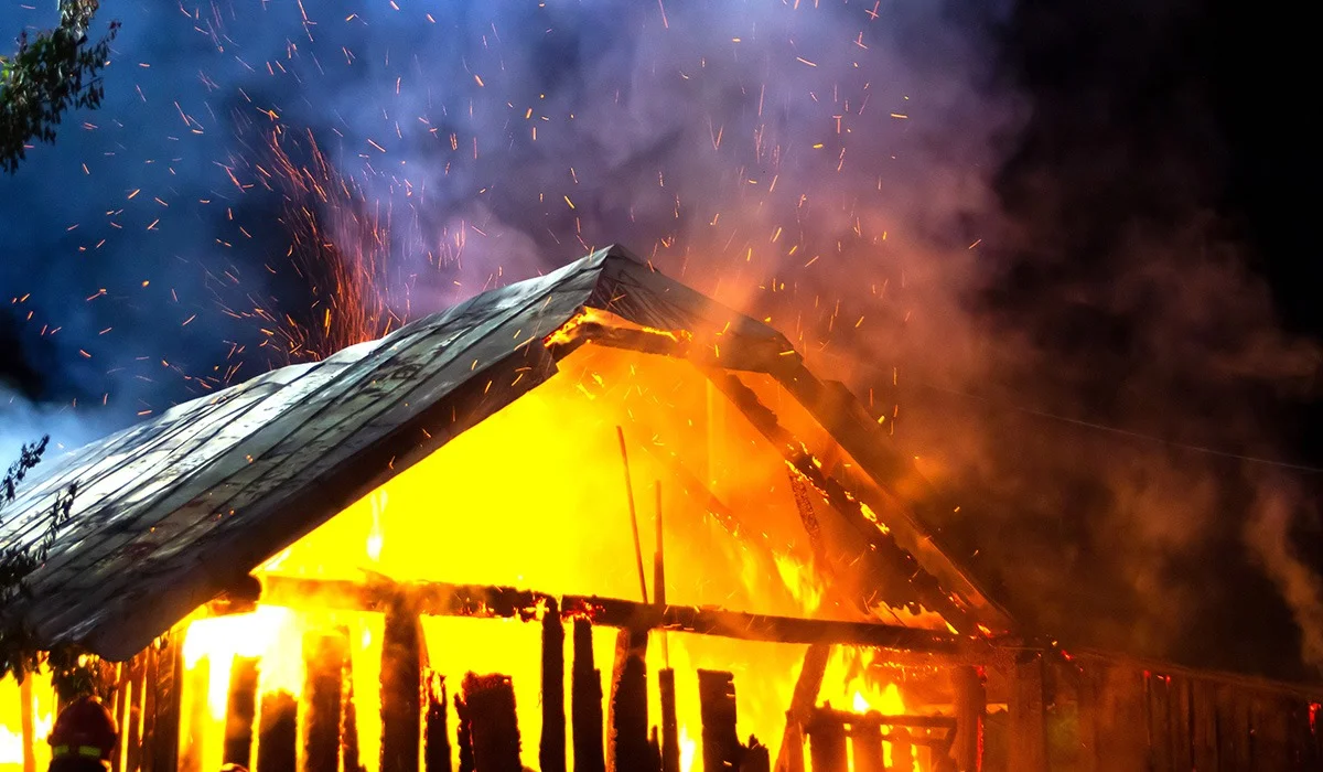 Ақсуда газ баллоны жарылып, үш адам ауруханаға түсті