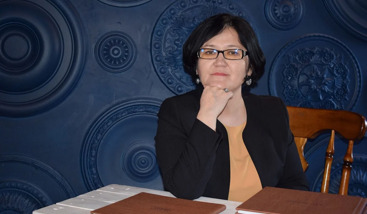 «Сәлемнен» бастап «Атамекен» әніне дейінгі ауыр жол: шетелдегі қазақ балаларына ана тілін үйретіп жүрген астаналық ұстаздың арманы қандай