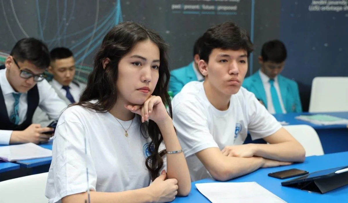 Жас ғалымдардың халықаралық жарысы: Астанадағы оқушылар наноспутник құрастырып, ұшырмақ