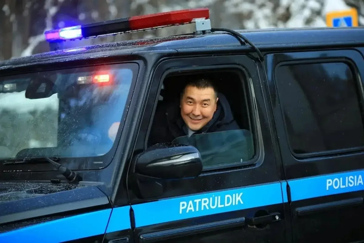 Алматыда блогер Әділетхан Молдахан тағы екі айға қамауға алынды