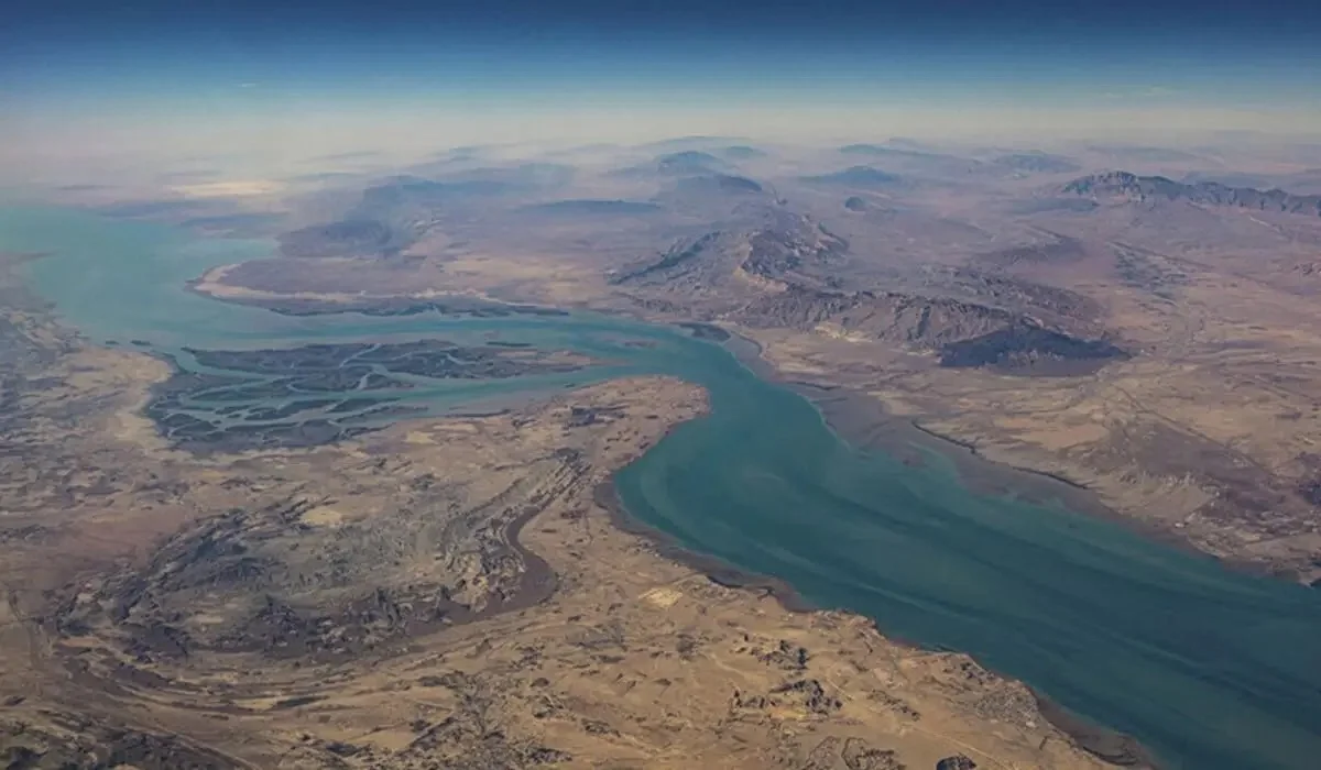 Иран Израильдің Ливанға соққыларына жауап ретінде Ормуз бұғазын жапты