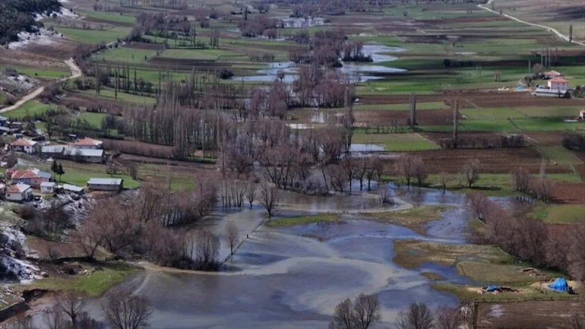 Түркияда жойқын нөсер: бірнеше өңірде су тасқыны болды