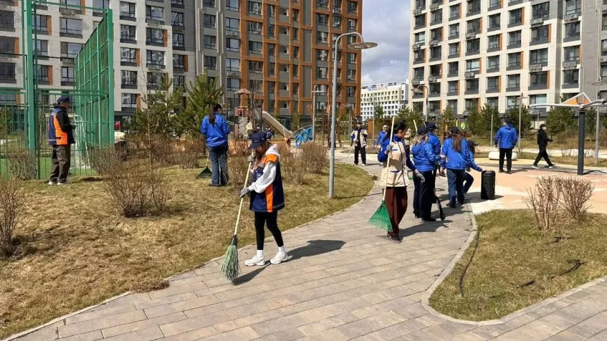 Астанада 7 мың құрылысшы «Таза Қазақстан» науқанына қатысты