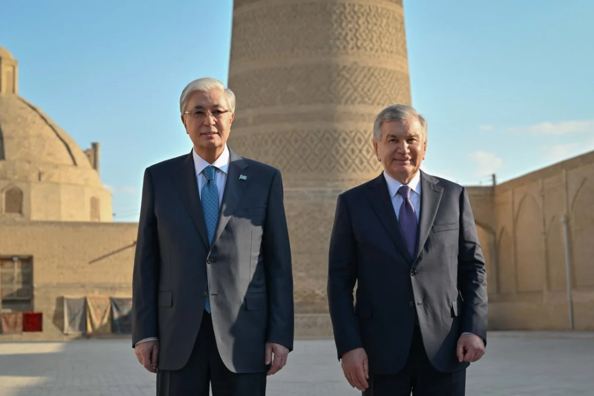 Қазақстан мен Өзбекстан президенттері Бұхараның тарихи орындарын аралады