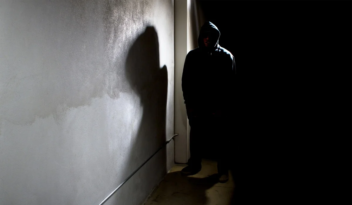 Кафе мен дүкендерді аралаған: Астанада жалған маман кәсіпкерлерді тақырға отырғызып кеткен