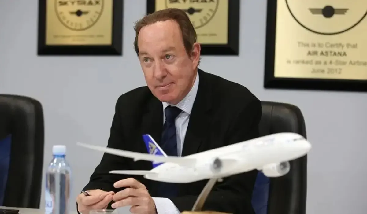 Air Astana-ның бұрынғы басшысы Питер Фостер Қазақстаннан көшіп кетті