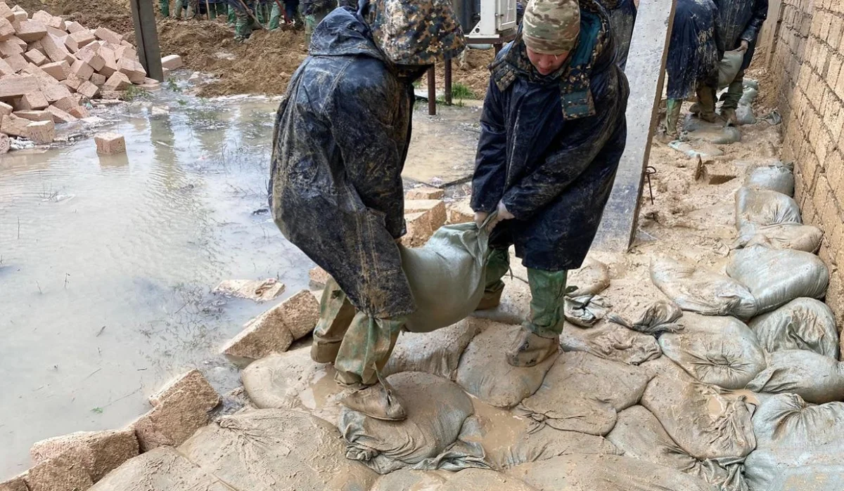 Жаңаөзенде ондаған аумақты жаңбыр суы басып қалды