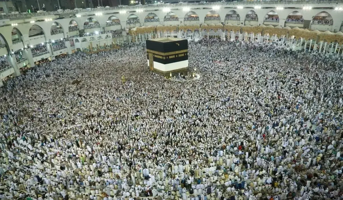 Сауд Арабиясы умраға уақытша шектеу қойды: Меккеге кіру тәртібі қатайды