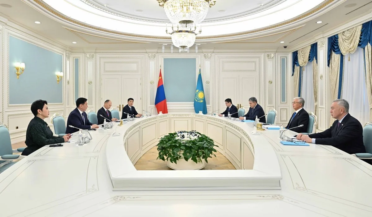 Тоқаев Моңғолия президентімен шағын құрамда келіссөз жүргізді