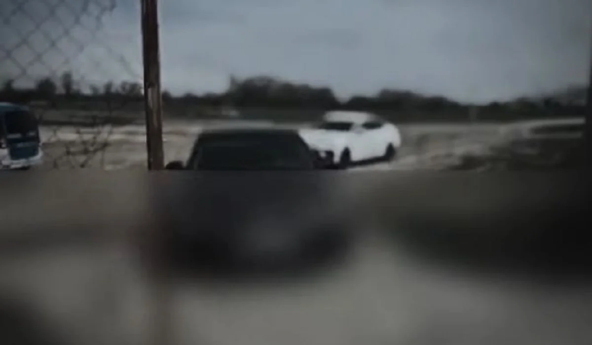 БҚО-да той кортежі кезінде дрифт жасап, елдің зәресін алған жүргізушілер ұсталды (ВИДЕО)