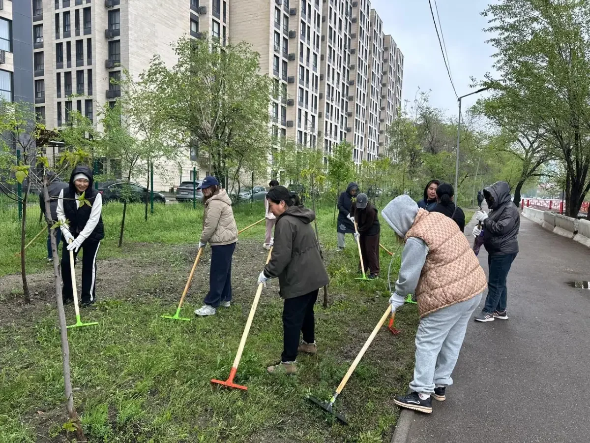 «Таза Қазақстан»: екі жылда 2 млн тонна қоқыс жиналып, 5,5 млн ағаш егілді