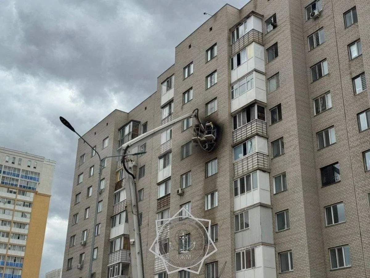 Астанада көпқабатты үйден өрт шықты