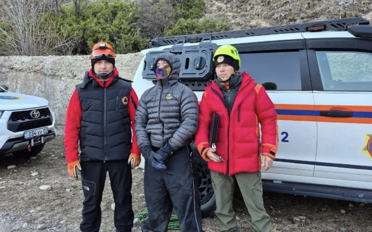 Алматы тауларында адасып кеткен турист табылды