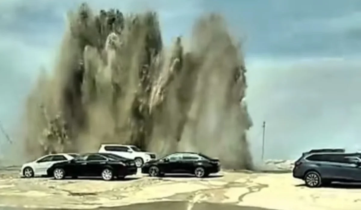 «Жер астынан су атқылап жатыр»: Қарақия ауданындағы видео жұртты дүрліктірді