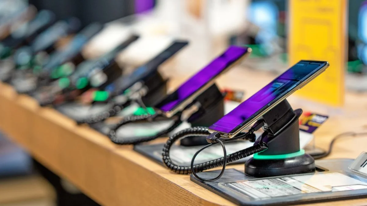 Қазақстанда ұялы телефондарды тіркеу мен тексеруді мемлекет өз қолына алмақ