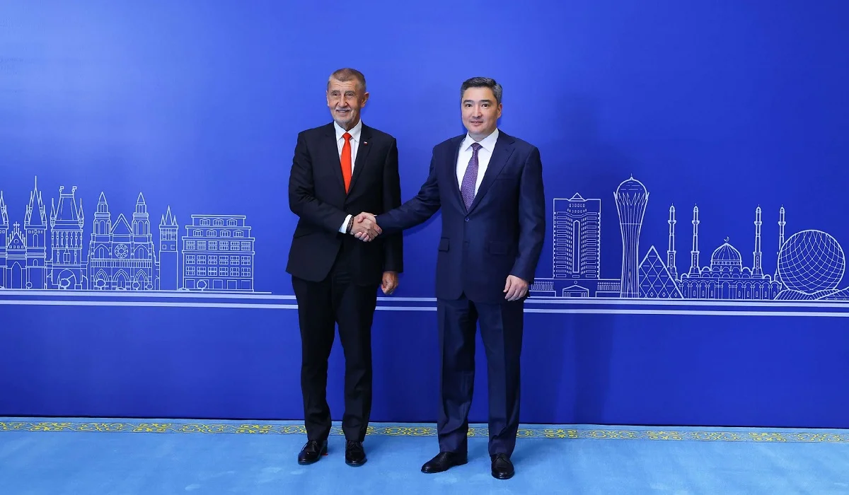 Инвестиция 59 млн долларға жетті: Бектенов Чехияның премьер-министрімен кездесті