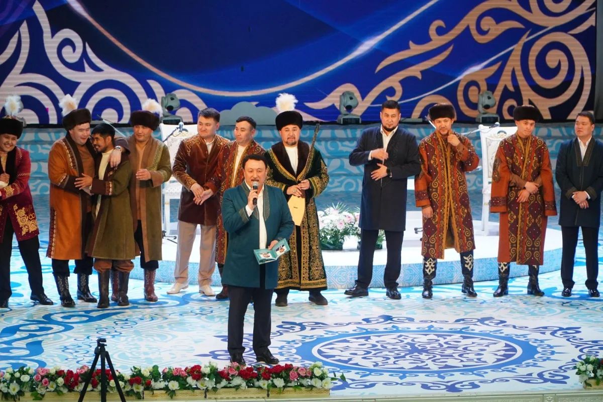 «Бес асыл»: «AMANAT» партиясының қолдауымен төл өнеріміз төрге озды
