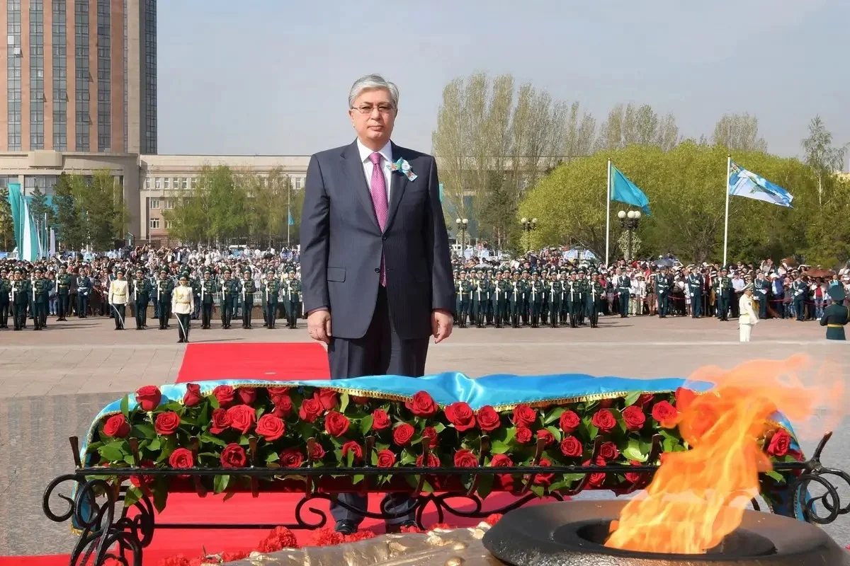 Қасым-Жомарт Тоқаев Қазақстан халқын Жеңіс күнімен құттықтады